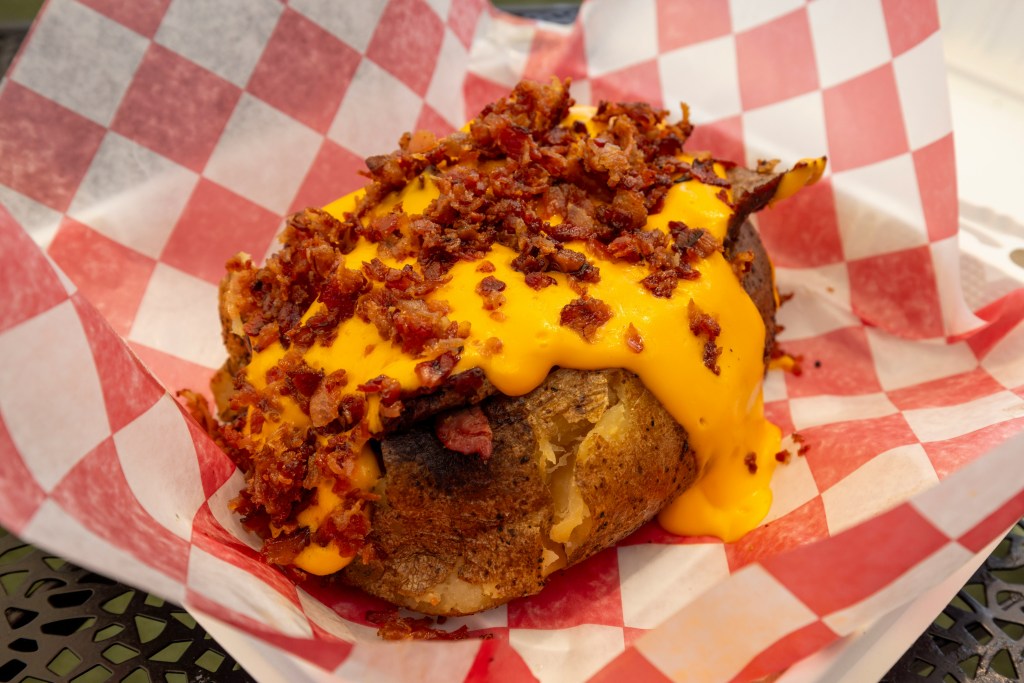 bakt potet: en nostalgisk matrett fra 80-tallet