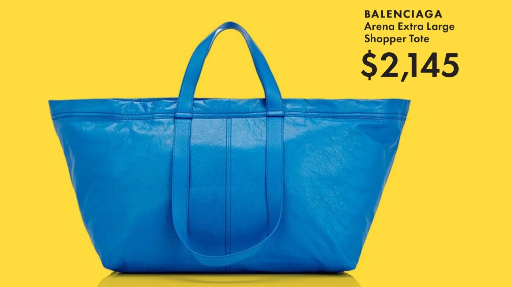 Bilde av vesken som ligner Ikea-posen, og som selges av Balenciaga. 