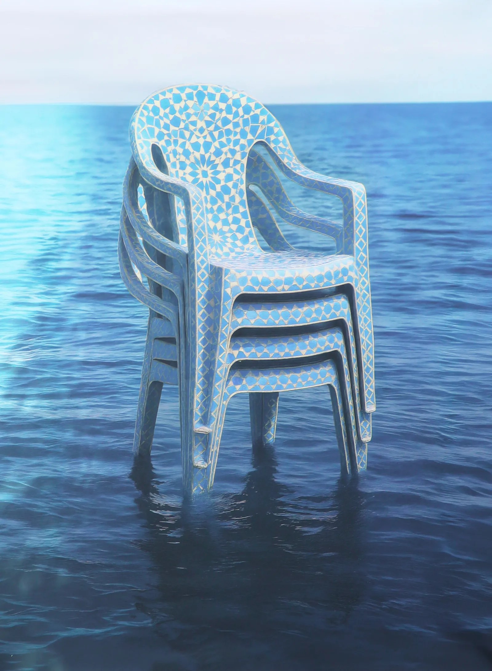 Chafic Mekawis versjon av stolene i zellige-fliser.