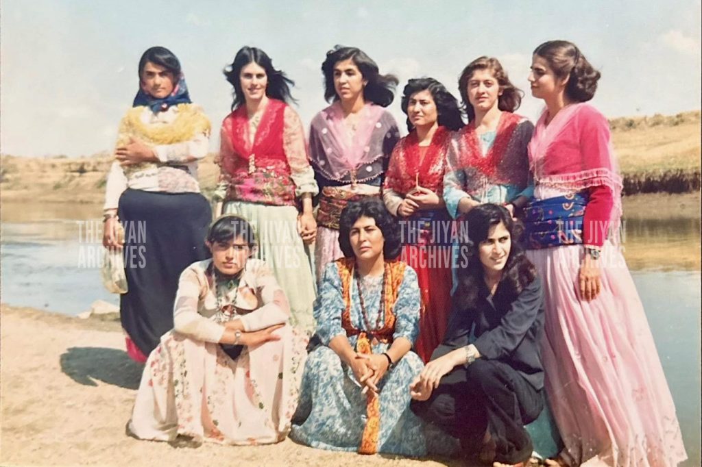 bygger arkiv for kurdiske kvinner: – fortjener å bli bevart med omsorg og&nbsp;respekt