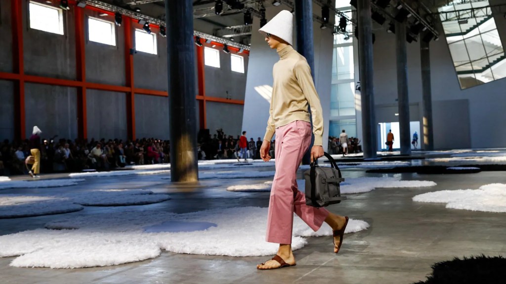 Prada runway for vår og sommer.